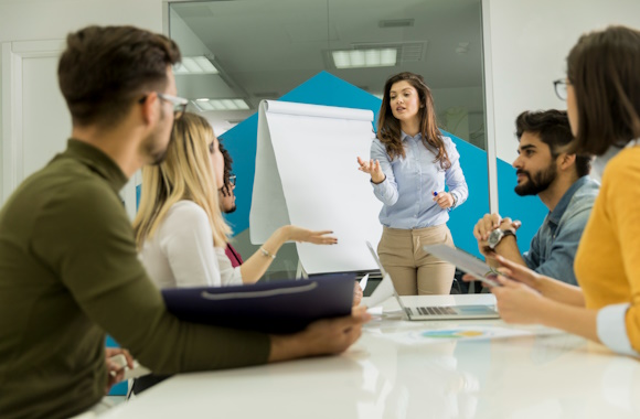Are training costs tax deductible?