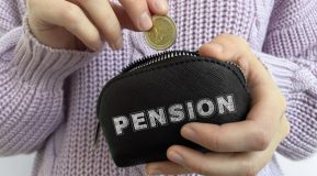 Lady's hand putting a pound coin into a purse with the word Pension on the front of it - Check your State Pension forecast